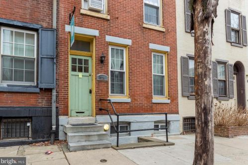 339 12th St, Philadelphia PA 19107-1213 exterior