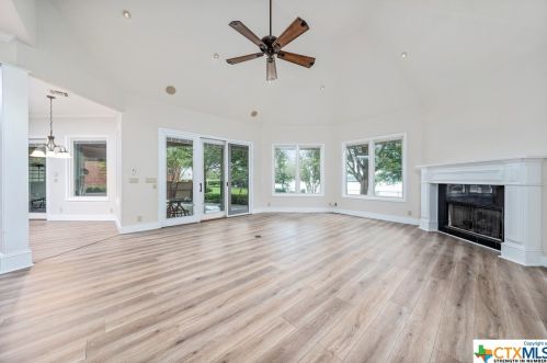 908 Cres Dr, Morgans Point TX 76513-6722 exterior