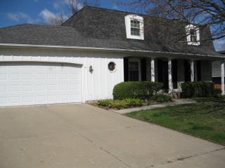 6005 Old Orchard Dr, Peoria IL  61614-3805 exterior
