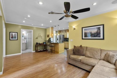 1048 Eilinita Ave, Glendale CA  91208-1130 exterior