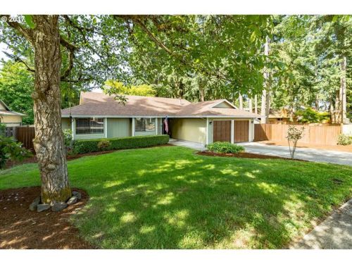 8827 Blake St, Tualatin, OR 97062-9010