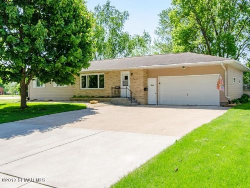 730 10th St, Dumfries, MN 55981-1710