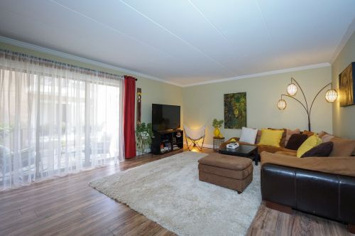 1633 River St, Des Plaines, IL 60016-4767