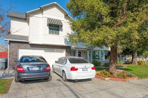 5466 Fedora Ave, Fresno, CA 93722-7149