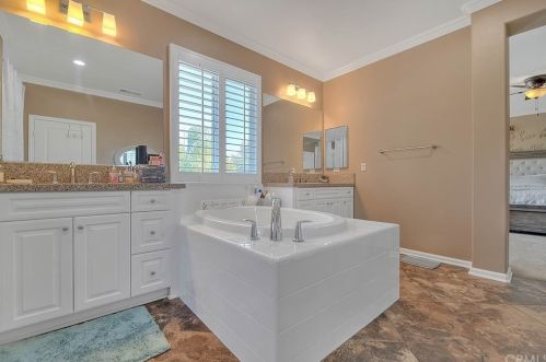 10815 Portofino Ln, Riverside CA  92503-5213 exterior