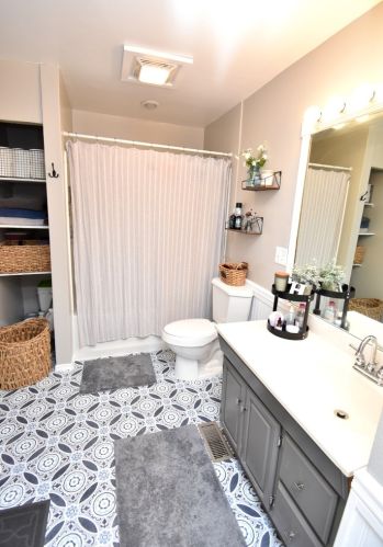 731 Sand Crk Dr, Carol Stream IL  60188-9138 exterior