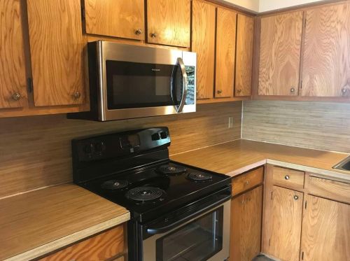 1131 Suburban St, Cedar Hill TX  75104-3256 exterior