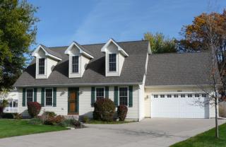 495 Stahl St, Somonauk, IL 60552-3194