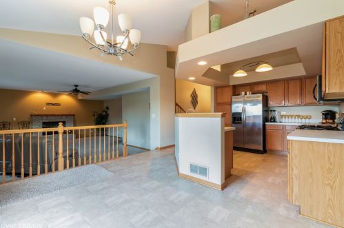 1500 Blackthorn Dr, Plainfield, IL 60586-5002