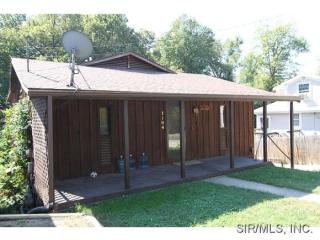 1104 Cleveland St, Collinsville, IL 62234-2404