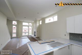 3024 Blake St, Denver CO  80205-2306 exterior