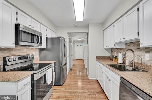 4077 Championship Ct, Annandale, VA 22003-2426