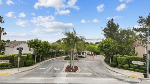 8712 Chessington Dr, Inglewood, CA 90305-3627