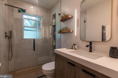 9907 Markham St, Silver Spring MD 20901-2233 exterior