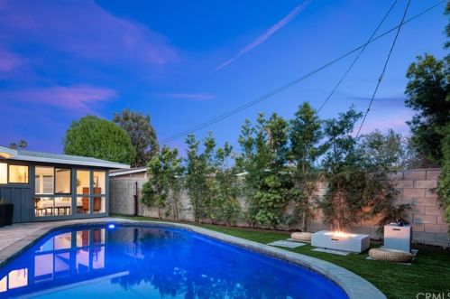 1502 Garland Ave, Tustin, CA 92780-3933