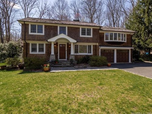 17 Woodchuck Ln, Wilton, CT 06897-3427
