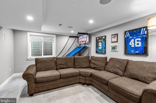 854 Front St, Philadelphia PA 19147-4341 exterior