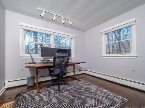 26 Snowberry Ln, Wilton CT  06897-1130 exterior