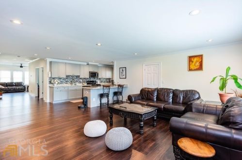 1723 Hardin Ave, Atlanta GA  30337-2059 exterior