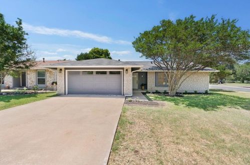 12118 Acorn Creek Trl, Austin TX  78750-1423 exterior