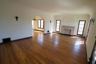 1104 5th Ave, Los Angeles CA  90019-3441 exterior