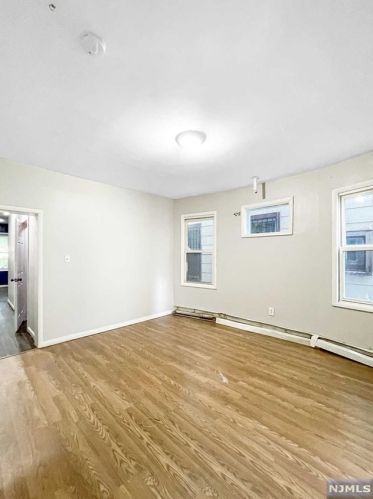 46 Ellis Ave, Irvington NJ  07111-4211 exterior