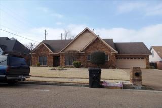 4549 Pinegate Dr, Memphis, TN 38125-3525
