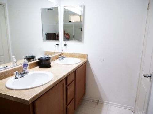 43113 Homestead St, Lancaster CA  93535-4837 exterior
