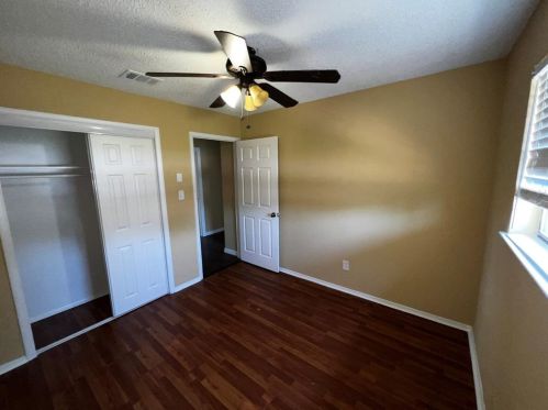 5909 Bowling Dr, Fort Worth TX  76148-3503 exterior