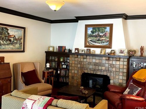 5625 Magnolia Ave, Riverside CA  92506-1822 exterior