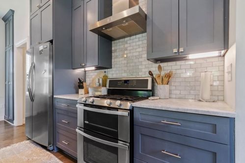 1721 Marietta Rd, Atlanta GA  30318-3668 exterior