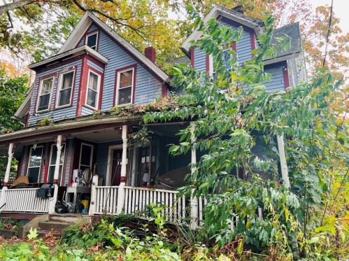 31 Potter St, Killingly, CT 06239-3020
