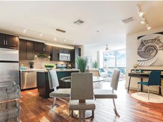 1555 Elm St, Dallas TX  75201 exterior