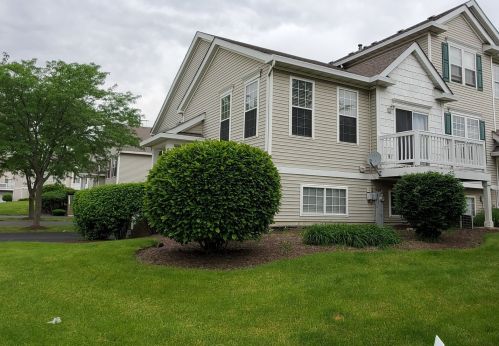 3064 Woodside Dr, Joliet, IL 60431-8829