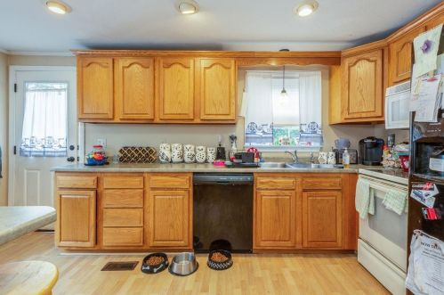 243 High Range Rd, Londonderry, NH 03053-2676