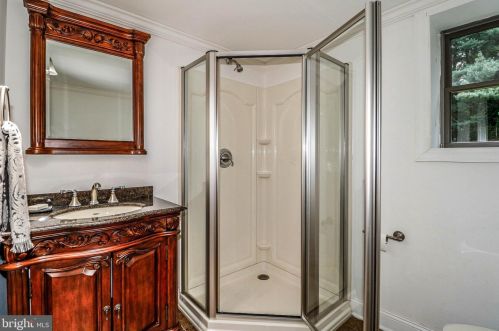 248 Upper Fry Rd, Trenton NJ 08628-2734 exterior