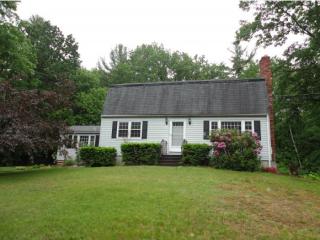 13 Lancaster Dr, Londonderry, NH 03053-3311
