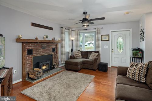 6132 Shady Side Rd, Shady Side MD exterior