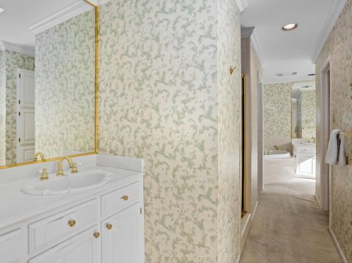 4344 Selkirk Dr, Fort Worth TX  76109-5043 exterior