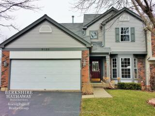 6158 Golfview Dr, Gurnee, IL 60031-4701