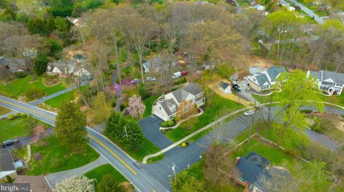 3 Twin Oaks Holw, Lancaster PA  17601-2234 exterior