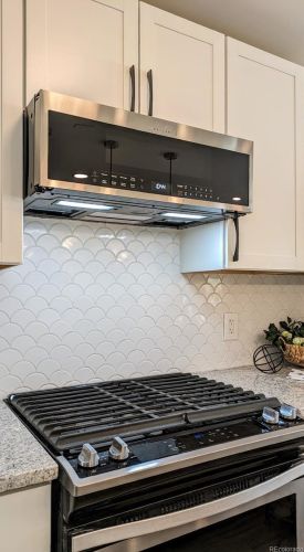 2895 Fairfax St, Denver CO  80207-2748 exterior