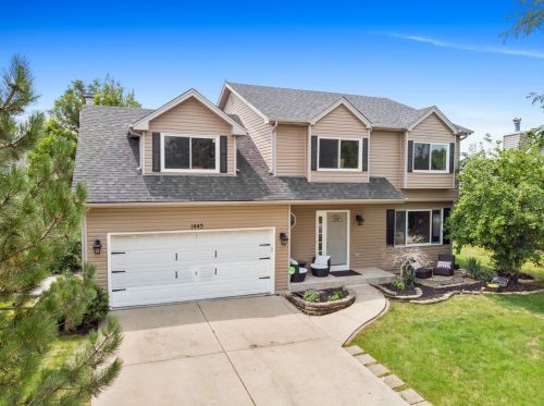 1445 Shaman Dr, Lemont IL  60490-5572 exterior