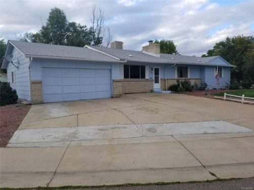 627 Naples Way, Aurora, CO 80011-4550