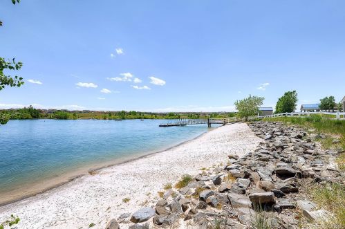 26605 Peakview Dr, Aurora CO 80016-6108 exterior