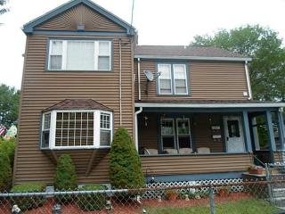 10 Lamoureux Blvd, North Smithfield, RI 02896-7514