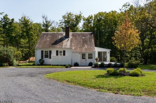 715 Cherry Valley Rd, Princeton NJ  08540-7920 exterior