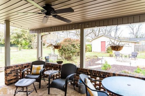 63 Pineview Dr, Forsyth, GA 31029-9540