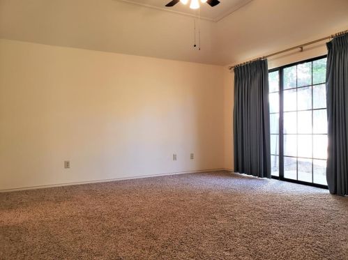 2733 Sedgeway Ln, Carrollton TX 75006-2157 exterior