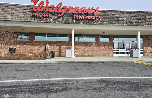 9270 Sprucewood Rd, Springfield VA  22015-3559 exterior